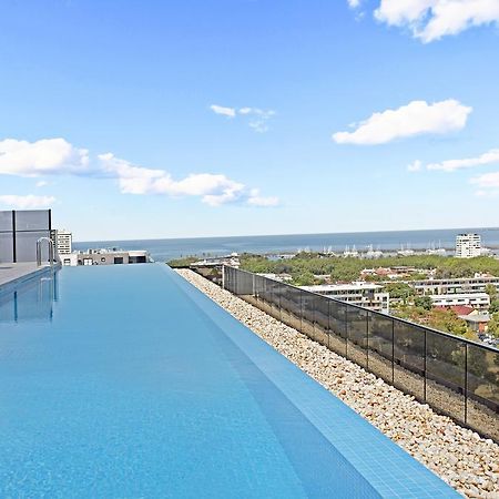 ☆ Heart Of St Kilda ☆ Infinity Pool+Parking+Wifi Appartement Melbourne Buitenkant foto