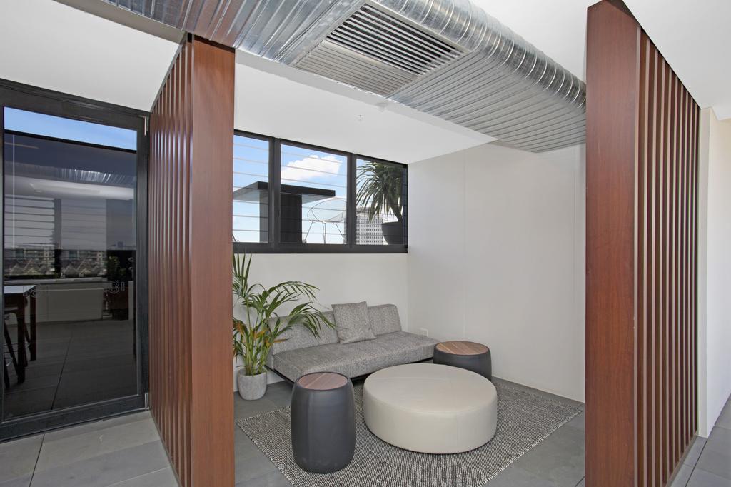 ☆ Heart Of St Kilda ☆ Infinity Pool+Parking+Wifi Appartement Melbourne Buitenkant foto
